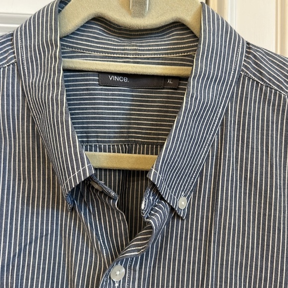 Vince men’s casual cotton button-down shirt in slate blue/ivory stripe, size XL - Picture 2 of 6
